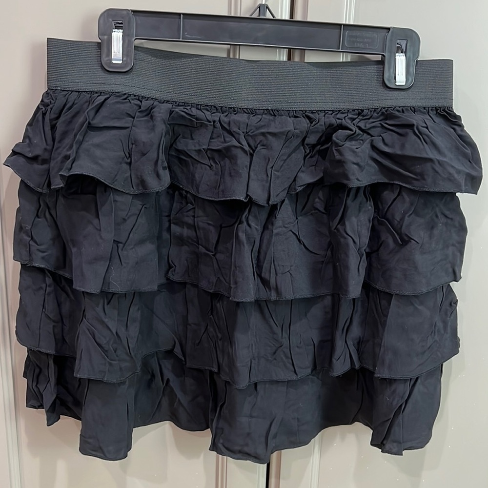 Very cute layered black mini skirt fun and flirty
